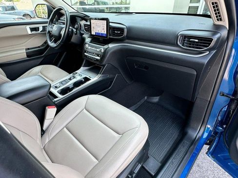 Used 2020 Ford Explorer XLT w/ Equipment Group 202A AWD/4WD image 15