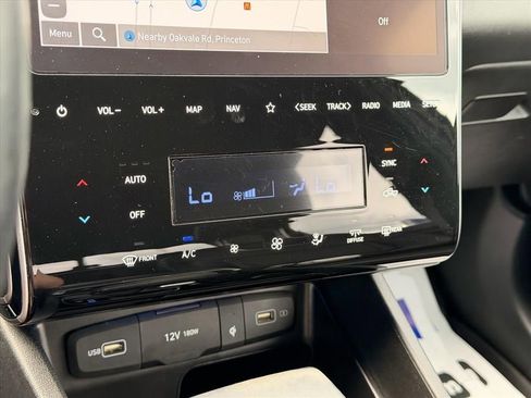 Used 2024 Hyundai Santa Cruz Limited image 22