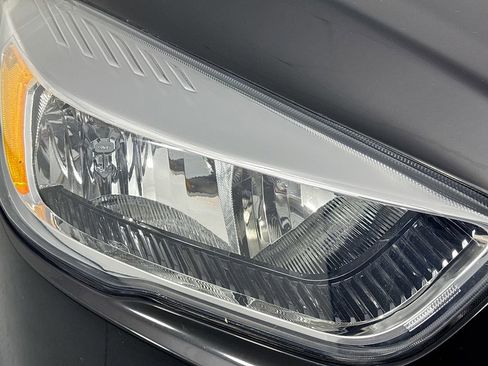 Used 2018 Ford Escape SE image 36