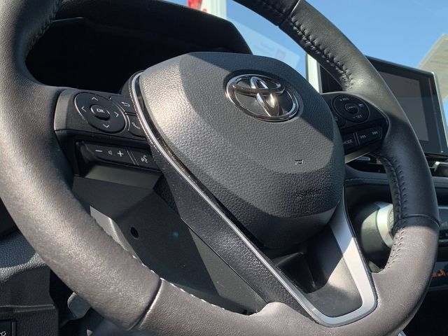 Used 2023 Toyota RAV4 XLE Premium AWD/4WD image 19
