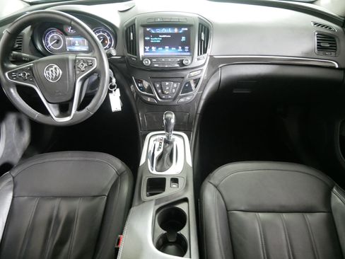 Used 2016 Buick Regal Sport Touring image 10