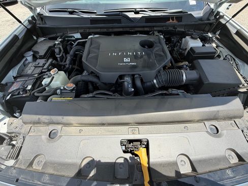 Used 2025 INFINITI QX80 Sensory AWD/4WD image 19
