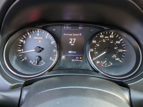 Used 2020 Nissan Rogue SV image 27