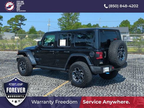Used 2023 Jeep Wrangler Unlimited Rubicon 4xe w/ Safety Group AWD/4WD image 4