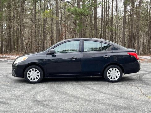 Used 2013 Nissan Versa S image 4