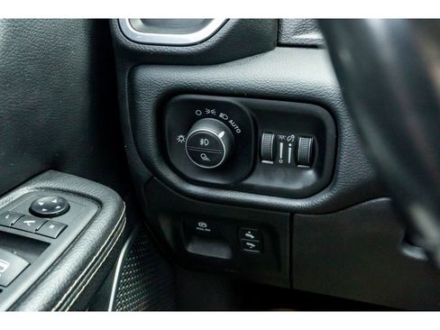 Used 2021 RAM 1500 Laramie w/ Off Road Group image 28