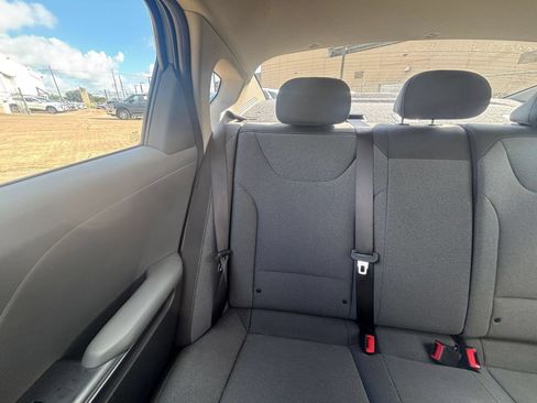 Used 2025 Kia K4 FWD image 39