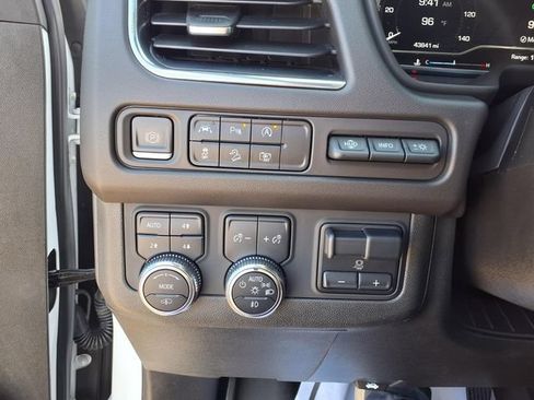 Used 2023 GMC Yukon AT4 w/ AT4 Premium Plus Package AWD/4WD image 82