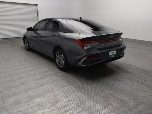 Used 2025 Hyundai Elantra Hybrid FWD image 5
