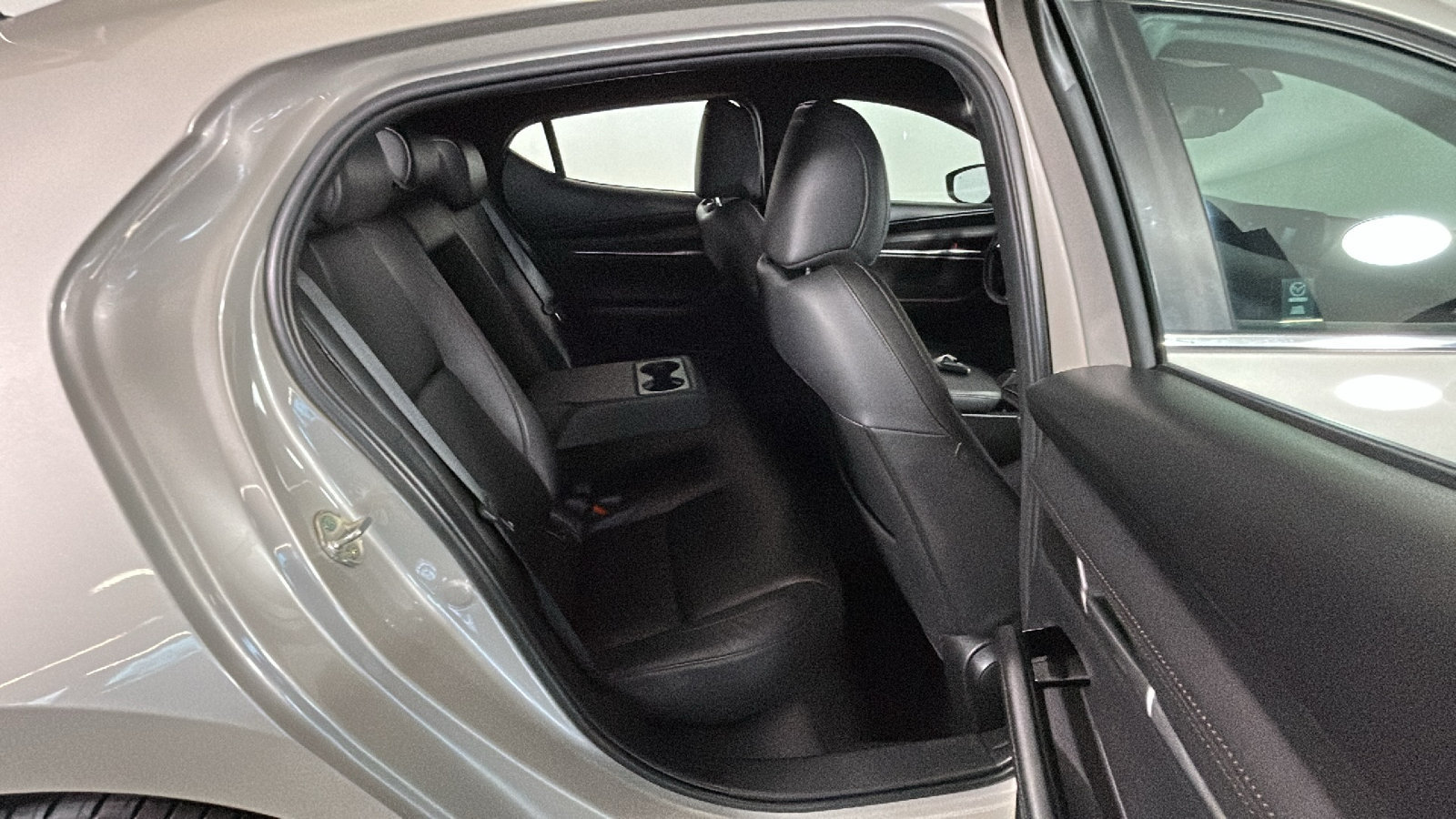 Used 2024 MAZDA MAZDA3 s FWD image 34