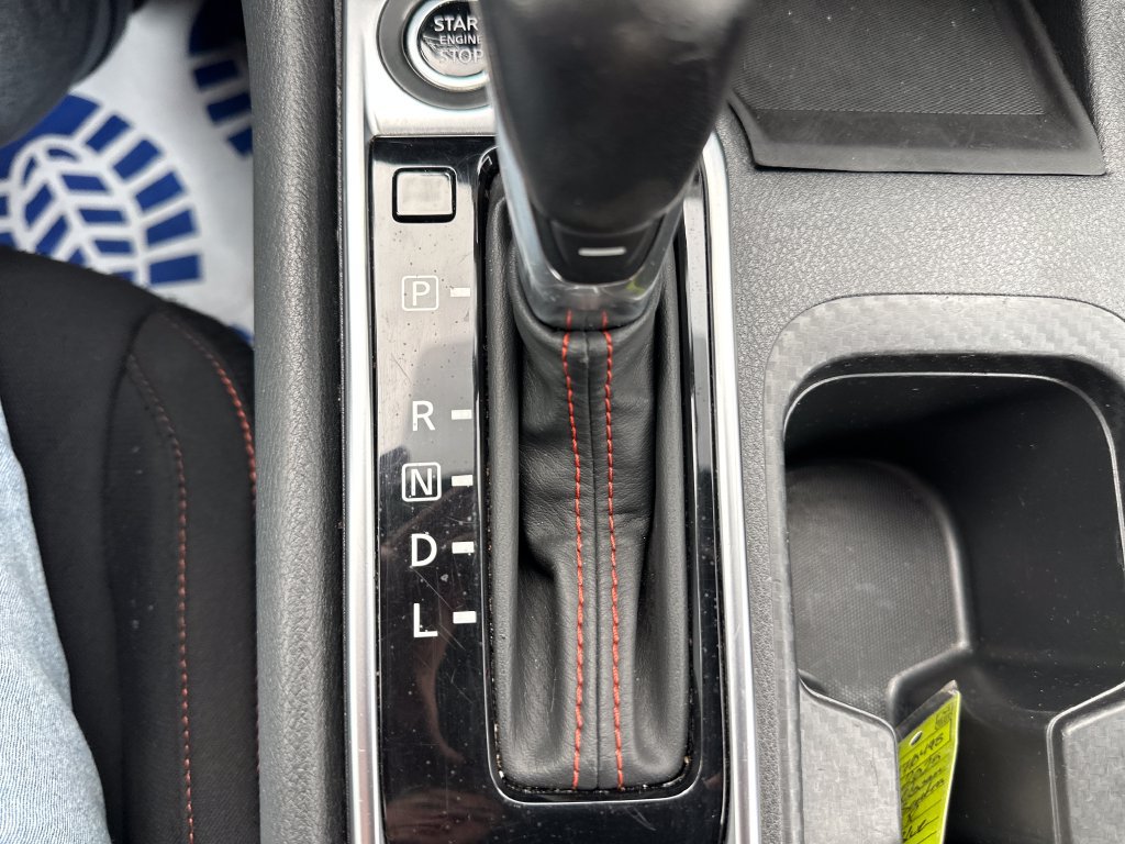 Used 2025 Nissan Sentra SR FWD image 25