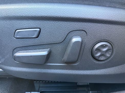 Used 2023 Hyundai Santa Fe Limited image 13