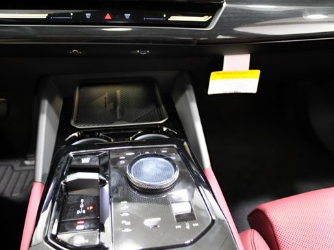 Certified 2025 BMW 530i xDrive w/ Premium Package image 28