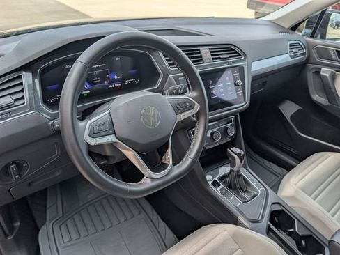 Used 2024 Volkswagen Tiguan S image 9