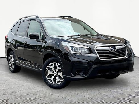 Used 2019 Subaru Forester Premium AWD/4WD image 3