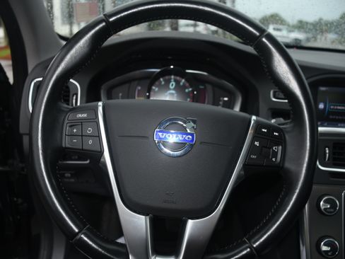 Used 2014 Volvo S60 T5 FWD image 14