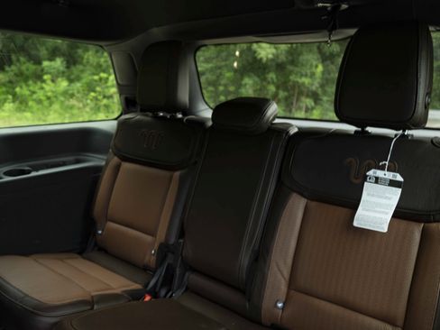 Used 2025 Ford Expedition King Ranch AWD/4WD image 19