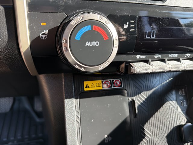 Used 2024 Toyota Tacoma SR5 AWD/4WD image 24