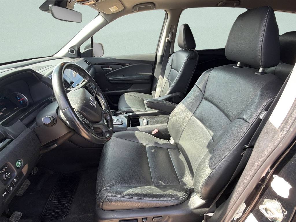 Used 2021 Honda Pilot Touring image 12