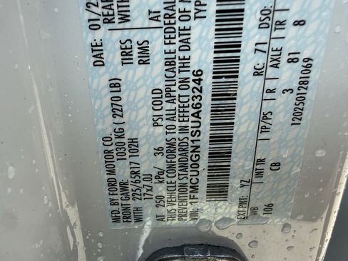 Used 2025 Ford Escape Active image 31