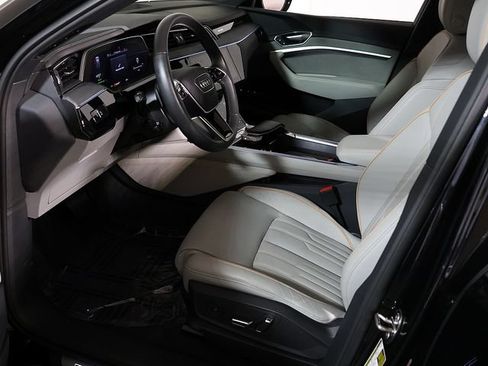 Used 2024 Audi Q8 e-tron Prestige w/ Prestige Package AWD/4WD image 14