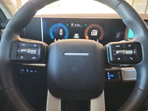 Used 2025 Hyundai Santa Fe SE image 18