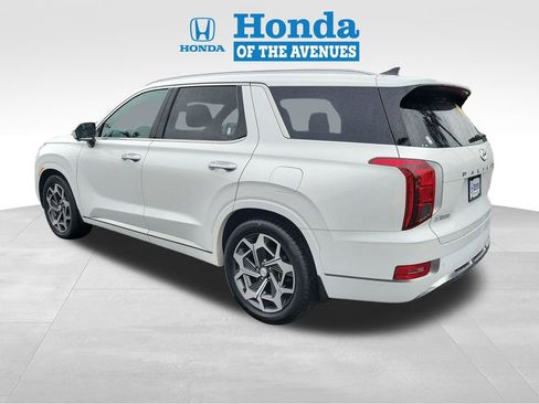 Used 2022 Hyundai Palisade Calligraphy w/ Cargo Package AWD/4WD image 3