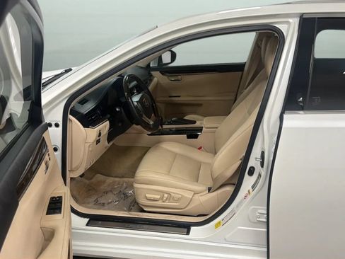 Used 2014 Lexus ES 350 w/ Luxury Package FWD image 22