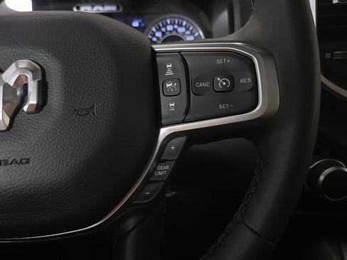 Used 2025 RAM 1500 Big Horn AWD/4WD image 17