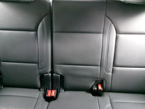 Used 2025 Chevrolet Tahoe LT AWD/4WD image 11
