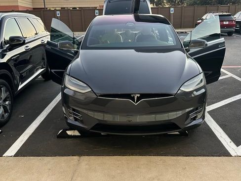 Used 2019 Tesla Model X Long Range image 16
