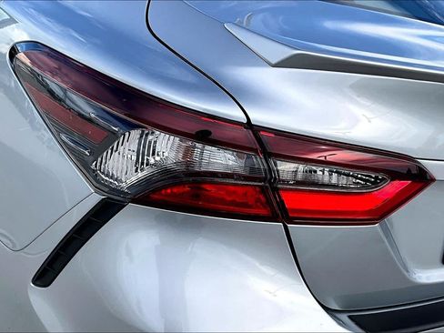 Used 2024 Toyota Camry SE FWD image 25