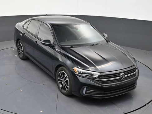 Used 2024 Volkswagen Jetta Sport FWD image 18