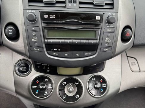 Used 2010 Toyota RAV4 Limited AWD/4WD image 20