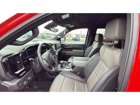 Used 2025 Chevrolet Silverado 1500 ZR2 w/ Technology Package AWD/4WD image 29
