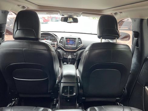 Used 2018 Jeep Cherokee Limited AWD/4WD image 21