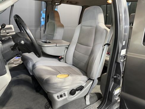 Used 2005 Ford F250 XLT image 17