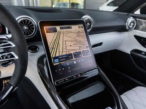 Used 2025 Mercedes-Benz AMG GT 63 image 31