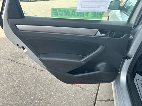 Used 2015 Volkswagen Passat 1.8T image 13