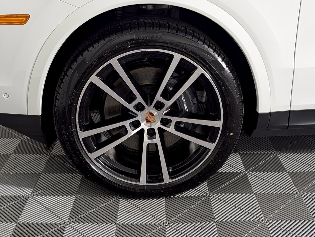New 2026 Porsche Cayenne AWD/4WD image 11
