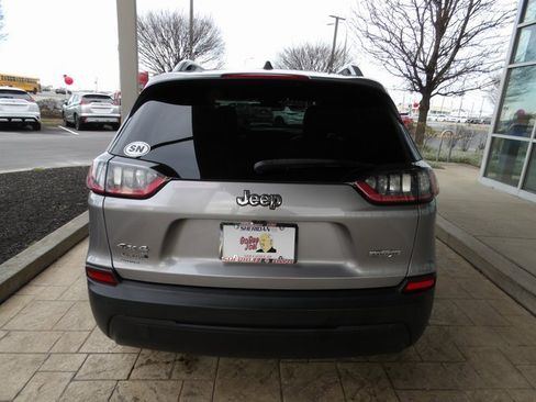Used 2019 Jeep Cherokee Latitude Plus w/ Cold Weather Group image 7