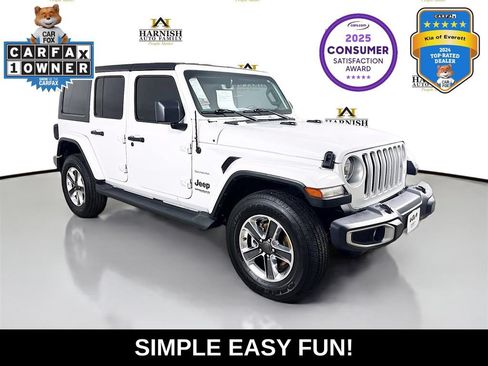 Used 2022 Jeep Wrangler Unlimited Sahara AWD/4WD image 1