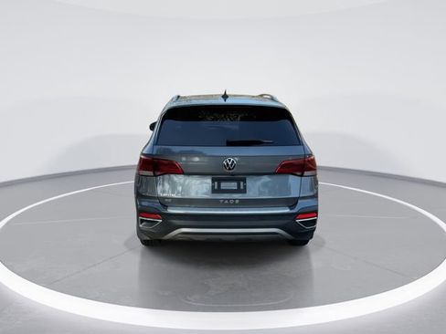 Used 2022 Volkswagen Taos SE FWD image 7