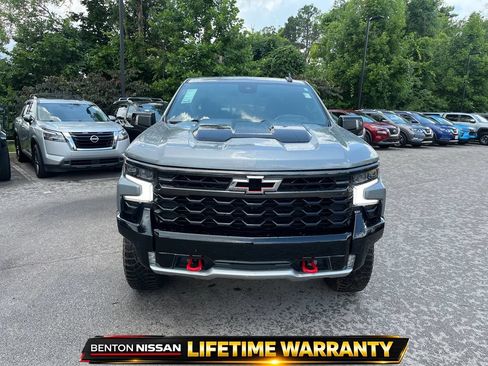 Used 2023 Chevrolet Silverado 1500 ZR2 w/ Technology Package AWD/4WD image 10