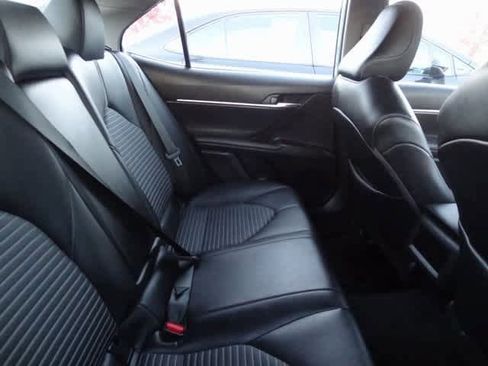 Used 2024 Toyota Camry SE image 12