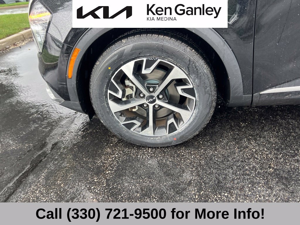 Certified 2024 Kia Sportage EX FWD image 17