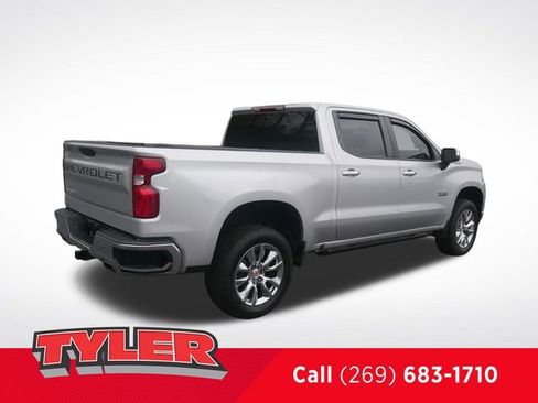 Used 2019 Chevrolet Silverado 1500 LT w/ Texas Edition AWD/4WD image 8