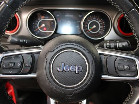 Used 2021 Jeep Wrangler Unlimited Sahara AWD/4WD image 26