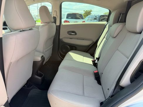 Used 2017 Honda HR-V LX image 13