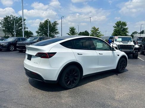 Used 2023 Tesla Model Y Long Range AWD/4WD image 11